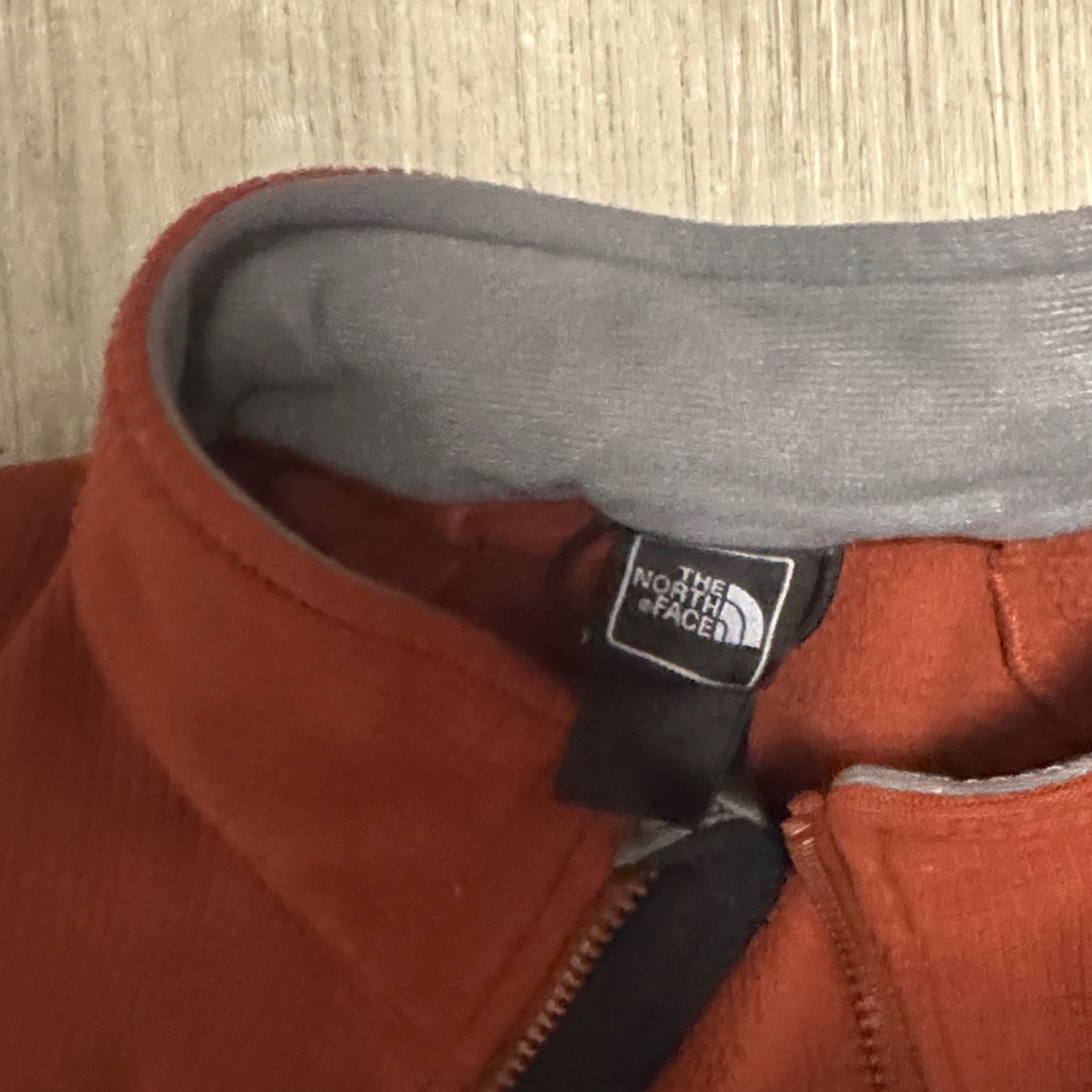 The North Face Men's Rust and black Performance Jacket - Picture 8 of 10